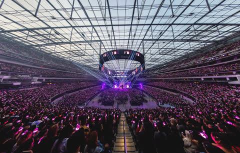 Stray Kids: The dominATE Experience